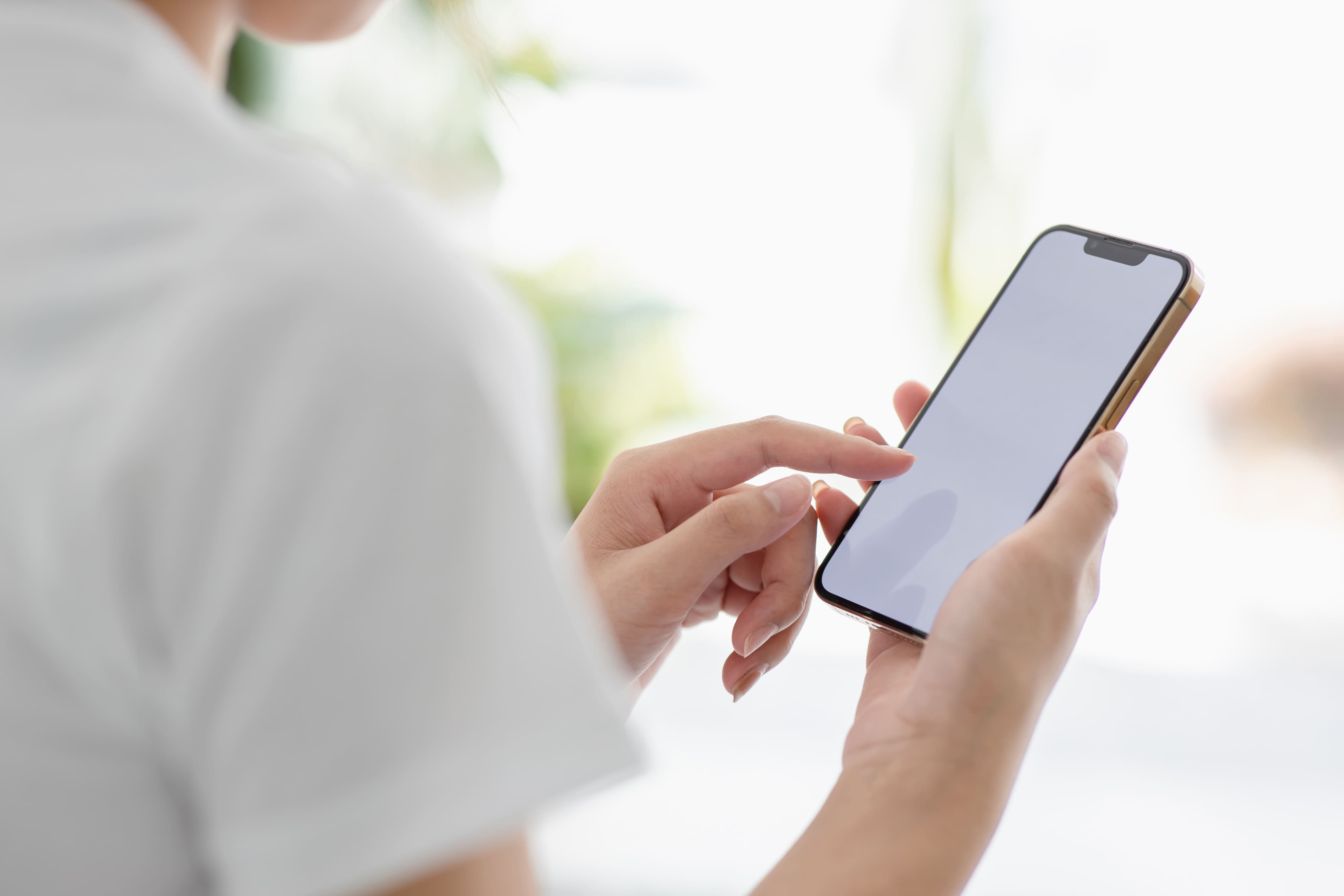 動画付きの研修マニュアル